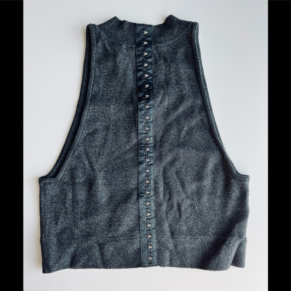 BNWT Victoria Secret Cropped Sweater Halter with Hook-and-Eye Back Closure - Picture 3 of 5